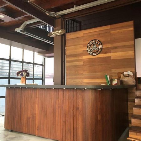 曼谷 蓝鳍旅馆酒店 外观 照片