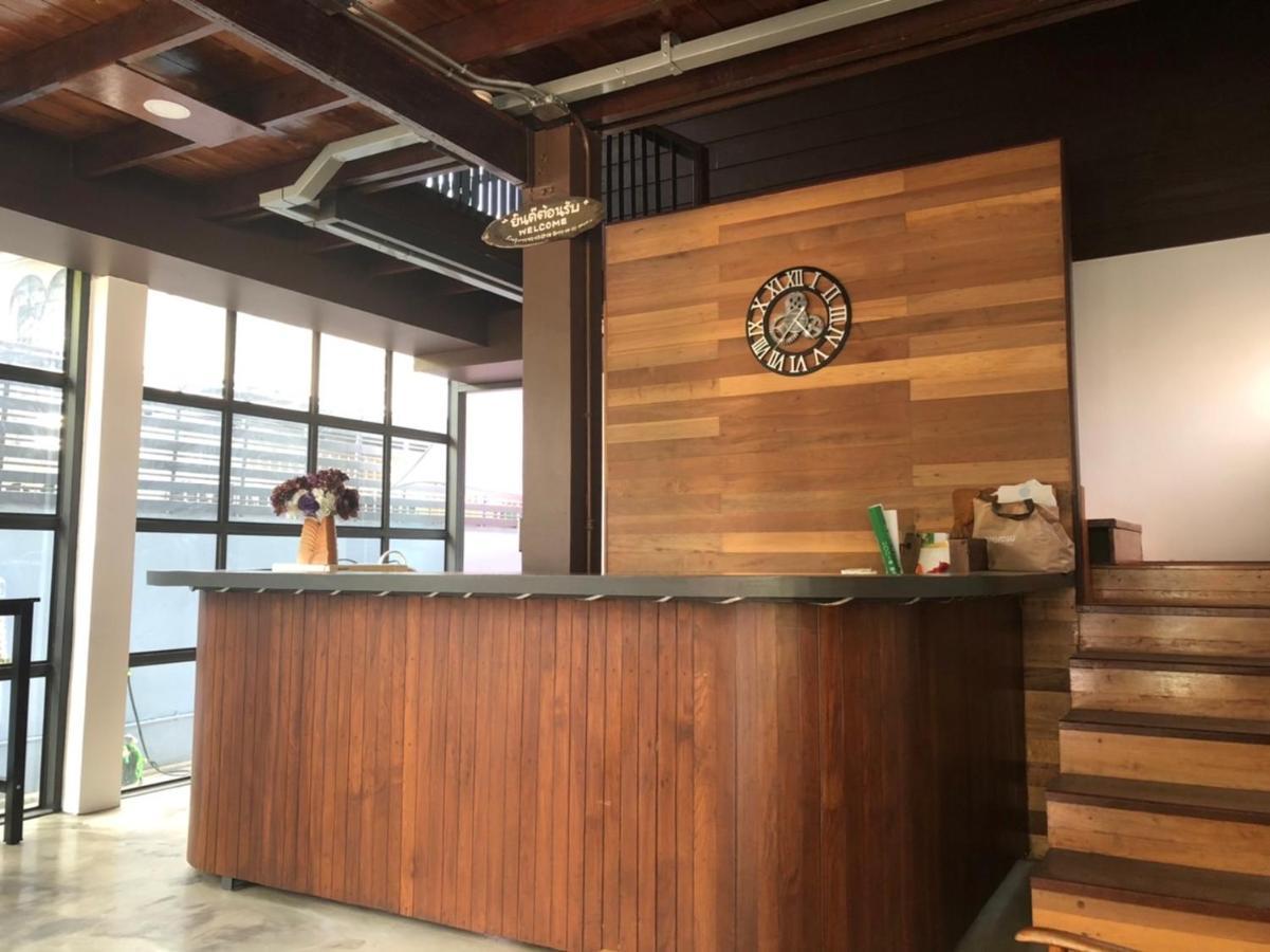 曼谷 蓝鳍旅馆酒店 外观 照片