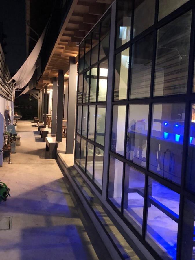 曼谷 蓝鳍旅馆酒店 外观 照片