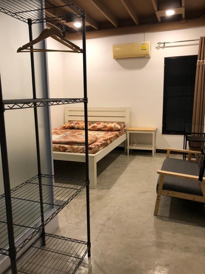 曼谷 蓝鳍旅馆酒店 外观 照片